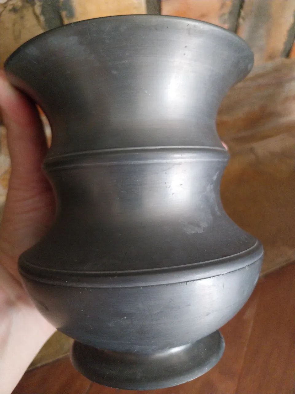 Peça/Vaso antigo em metal  - Foto 2