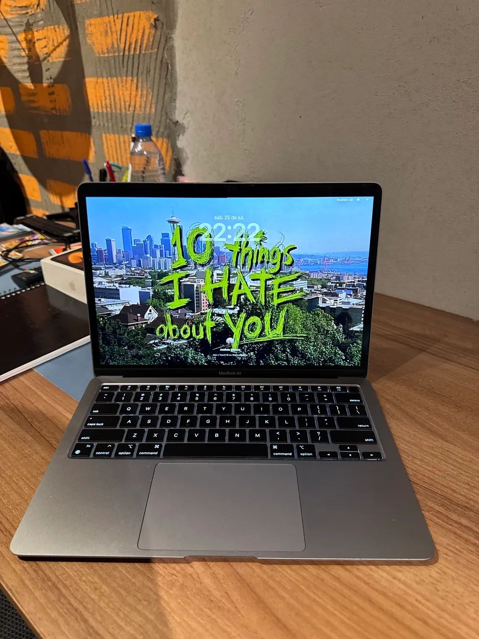 MacBook Air M1 prata 8gb  - Foto 2