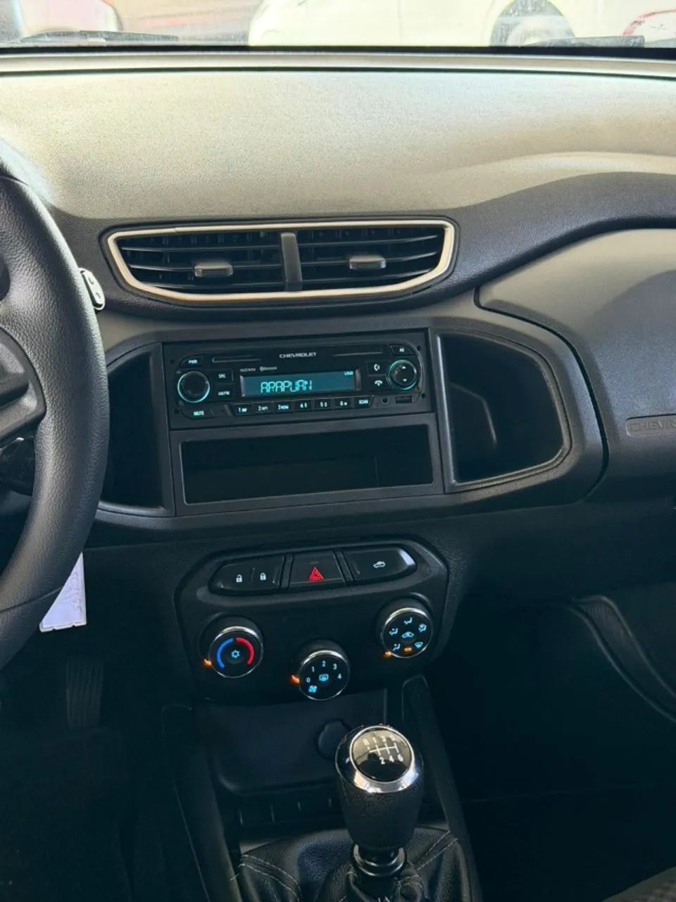 Chevrolet Onix Hatch LT 1.0 8V Flex Mec. 4P 2018 - Foto 5