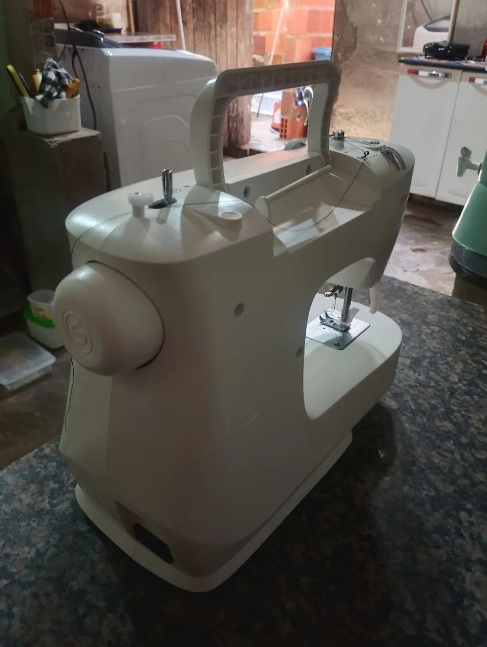 Máquina de costura nova Singer nunca usada  - Foto 4
