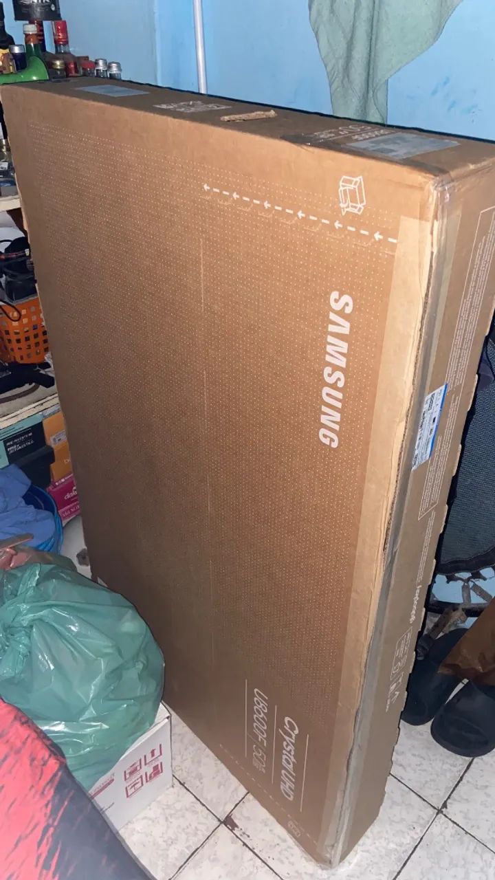Vendo TV de 50 polegadas smart Samsung NOVA