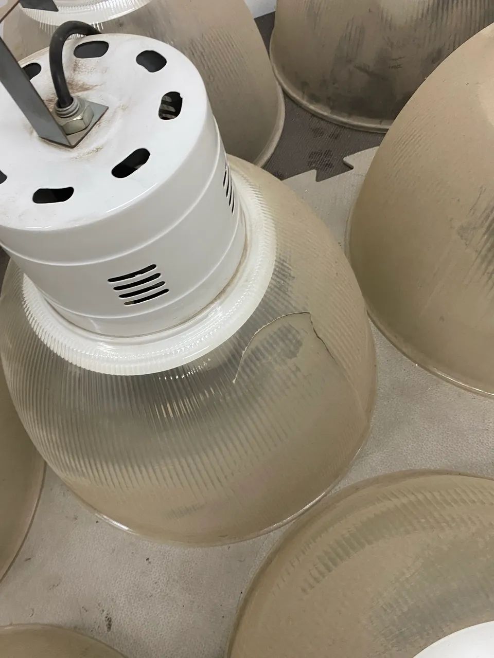 Luminárias Industriais de Alta Intensidade (HID) - Foto 4