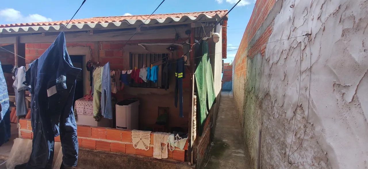 Vende-se uma casa Cidade Jardim