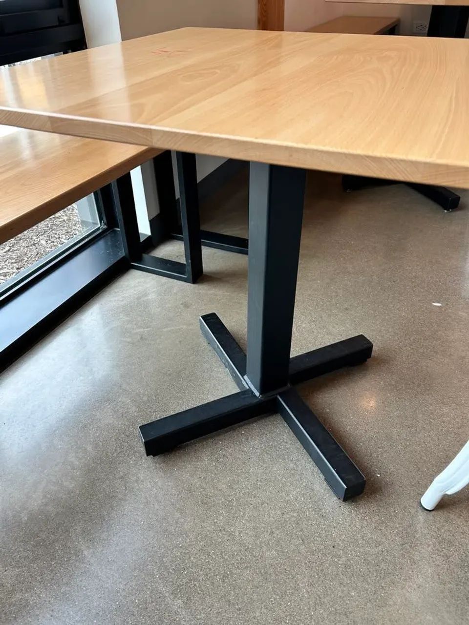 Mesa para restaurantes estilo industrial 