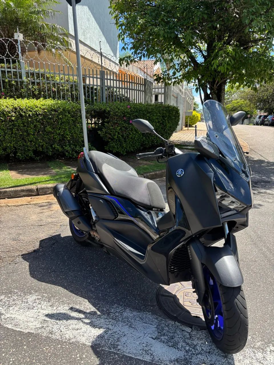 xmax 300 connected - Foto 2
