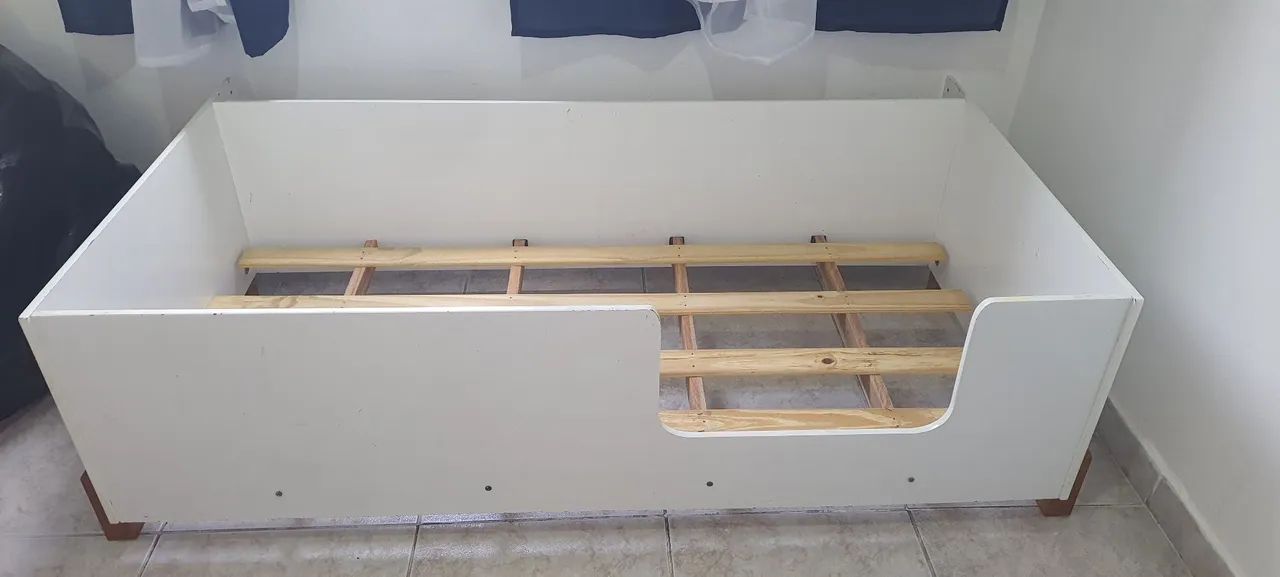 Mini cama e guarda roupa  - Foto 3