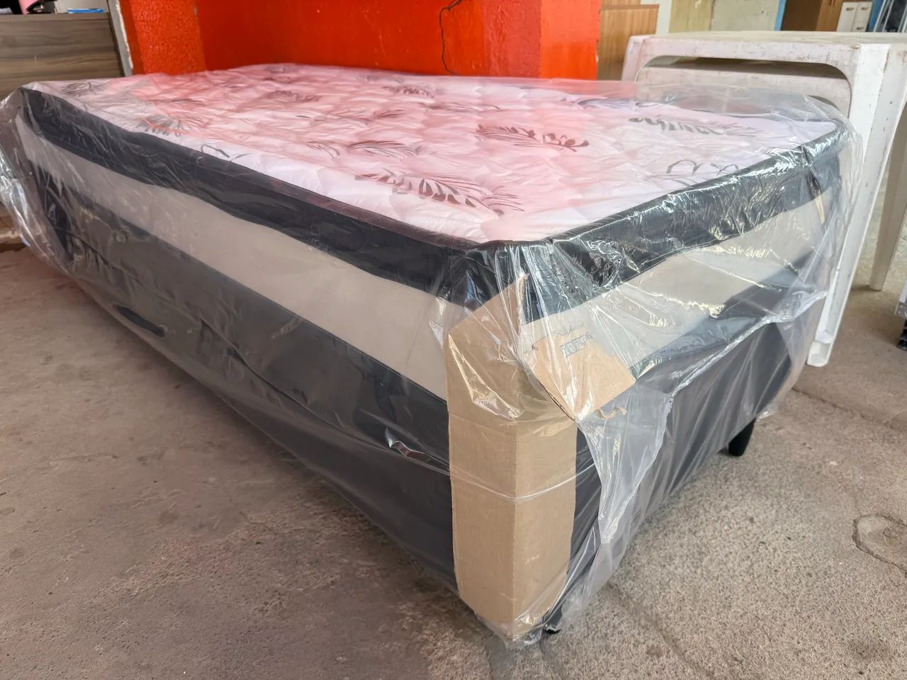 CAMA DE SOLTEIRO COM PILLOW TOP MACIA D28