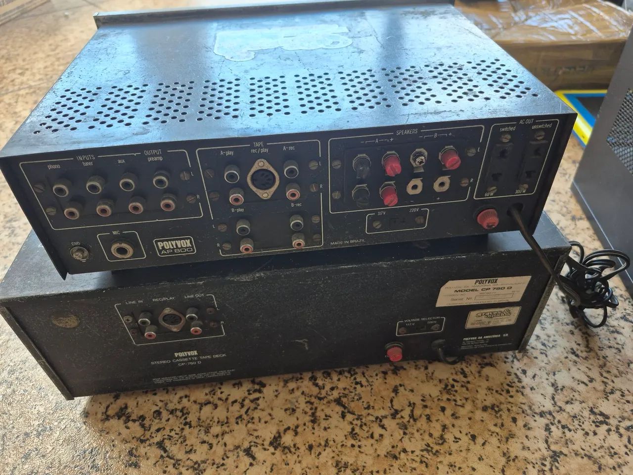 Vendo toca fitas e amplificador de som antigo  - Foto 2