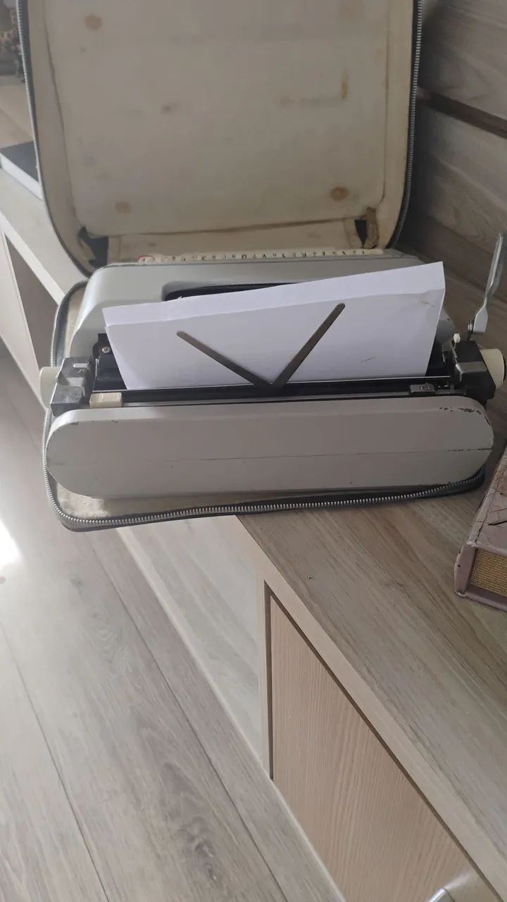 Máquina escrever Olivetti lettera  - Foto 6