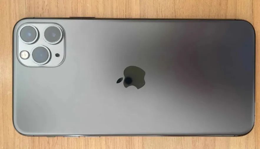 iPhone 11 128 gb cinza (pego Android do mesmo valor) - Celulares e