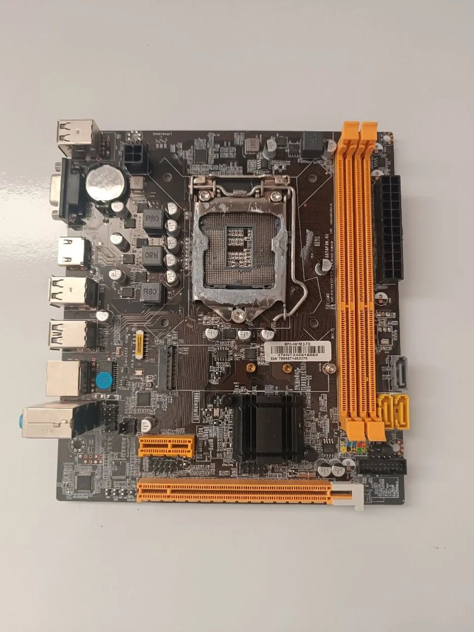 Placa mãe bpc-h61m.2tg com defeito 