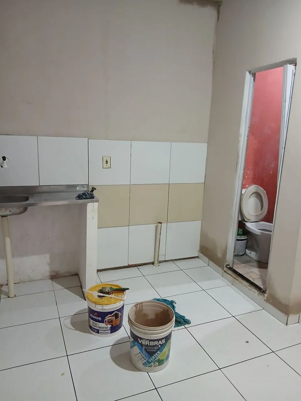ALUGA-SE UMA Casa estilo kit net - Foto 5