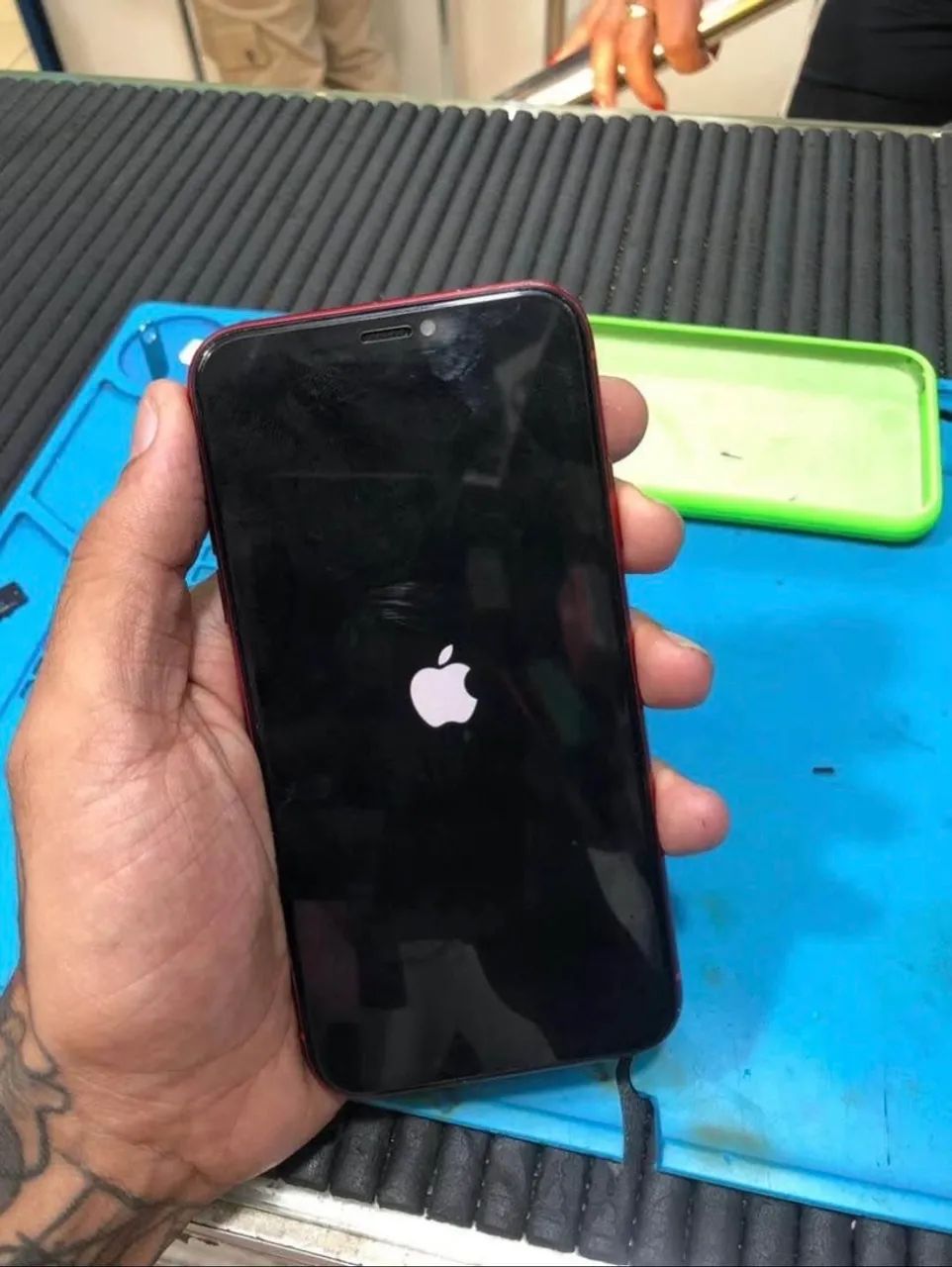 IPHONE 11 128GB RED NOVINHO! 