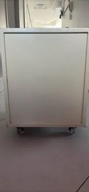 Mesa com rodízio e gavetas  - Foto 4