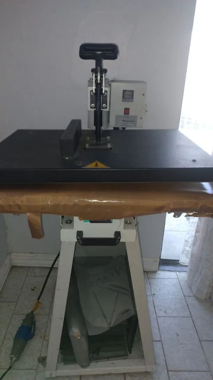 VENDE-SE PRENSA TÉRMICA 55X75