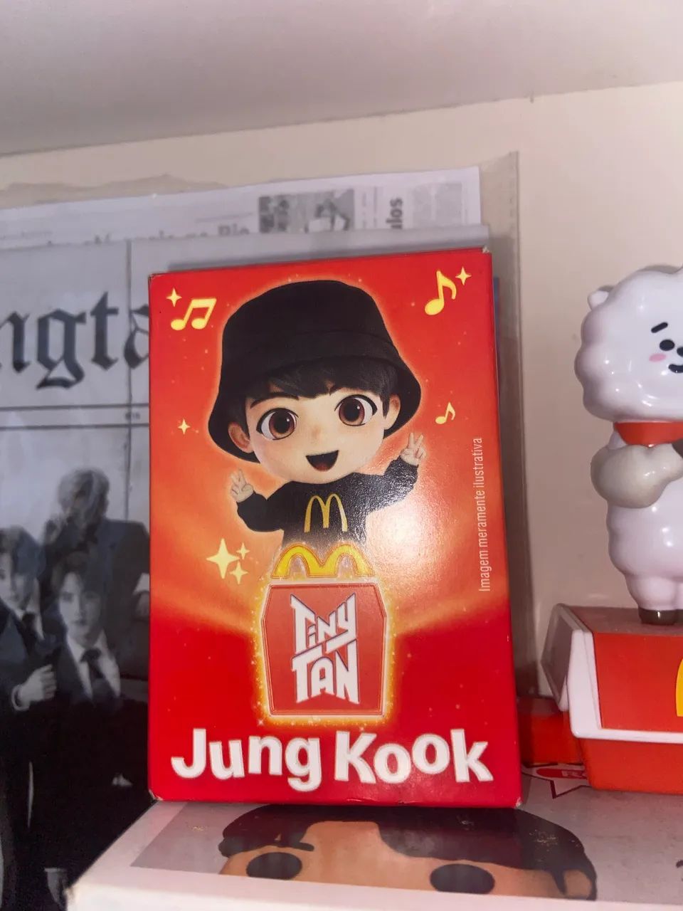 Jungkook TinyTAN McDonald?s na caixa - Foto 2