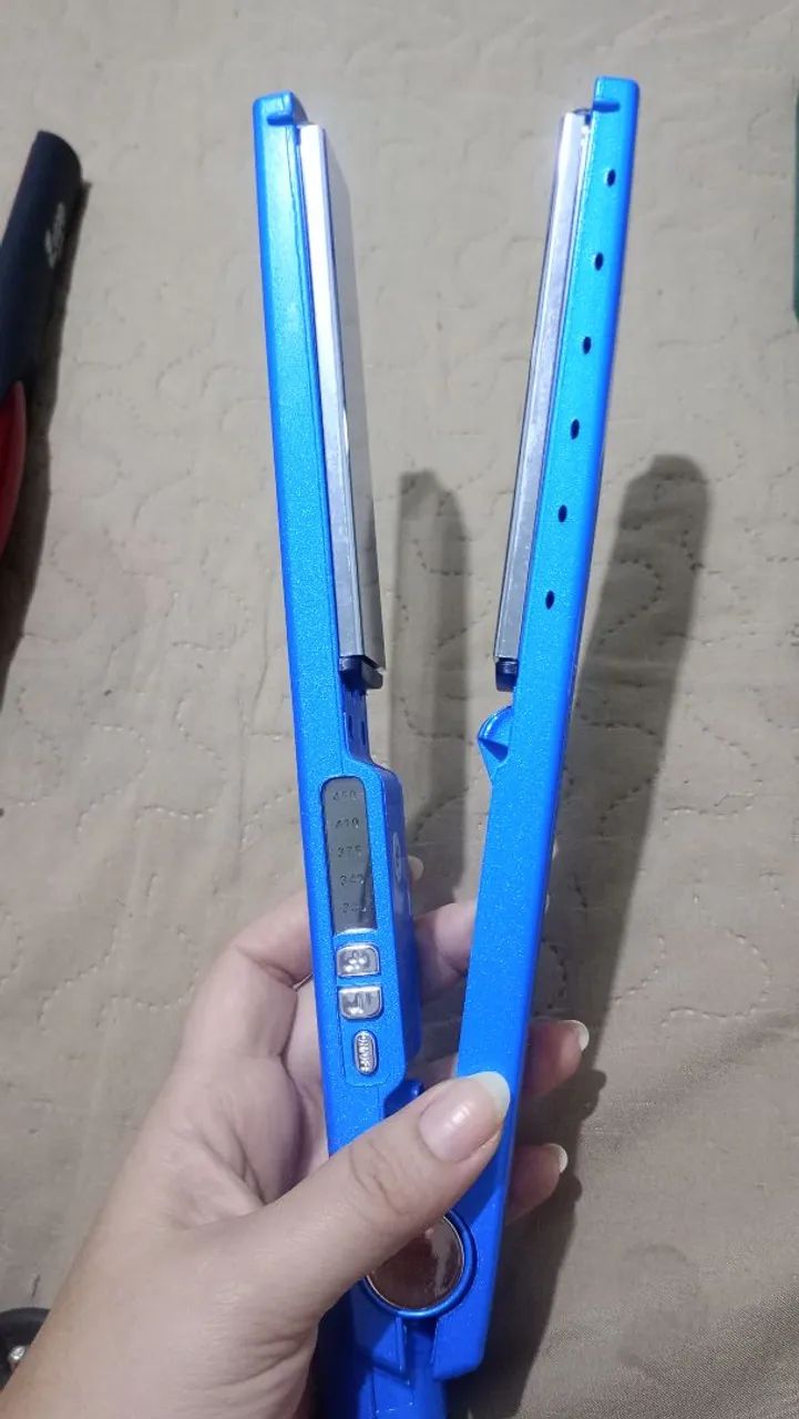 2 chapinhas e 1 Pente alisador de cabelo  - Foto 4