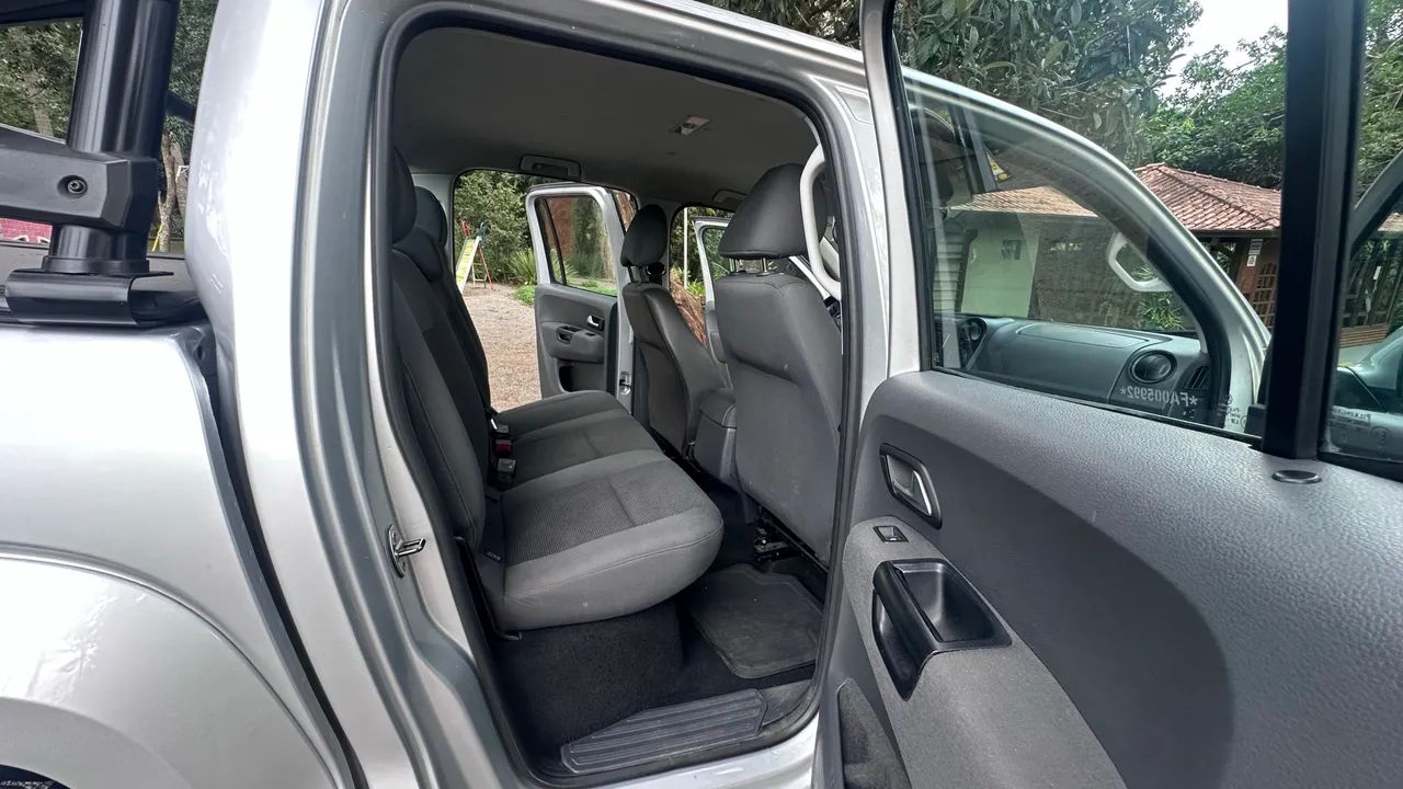 Volkswagen Amarok Trendline CD 2.0 TDI 4X4 Dies AUT 2015 - Foto 8