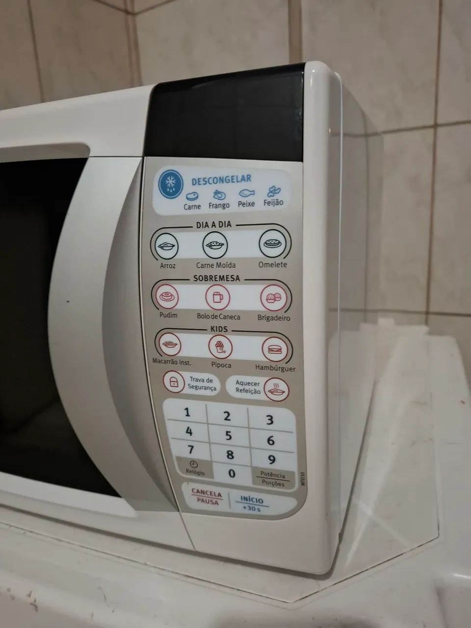 Micro-ondas Electrolux 20 litros impecável  - Foto 4
