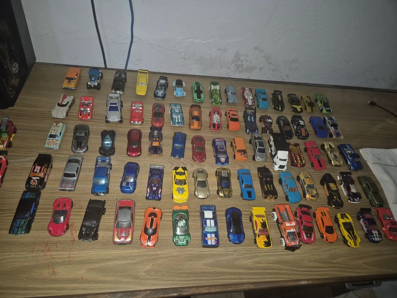 Coleção carrinhos Hot wheels, 84 unidades 