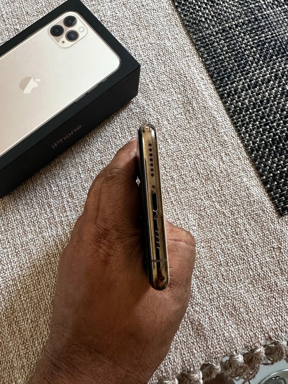 iPhone 11 Pro Max Dourado - Foto 5