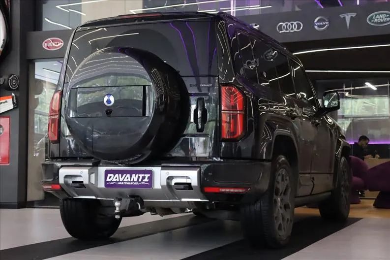 Denza B5 4WD, foto 6 de 16