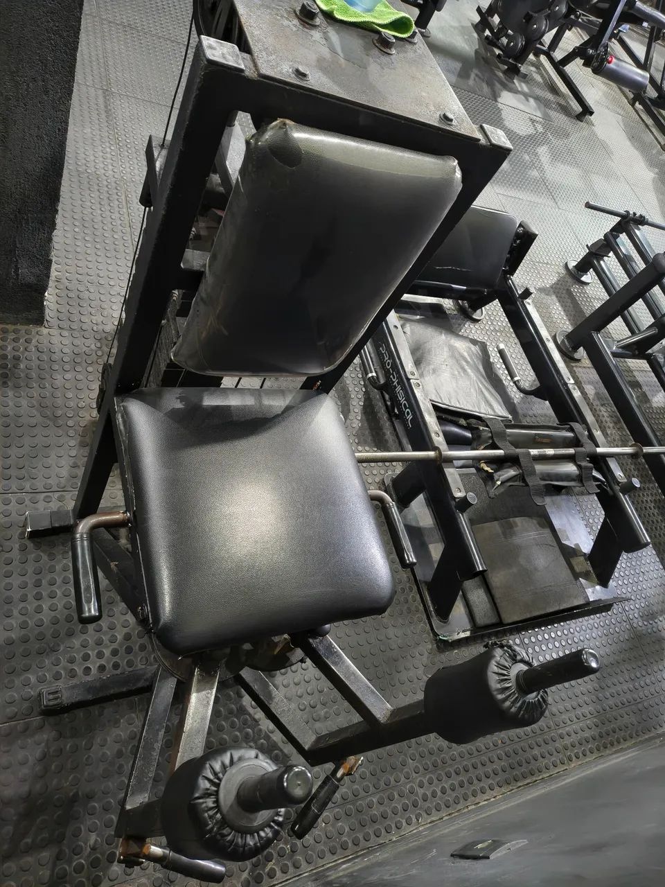 Adutora e abdutora  / Leg Press e gaiola - Foto 3