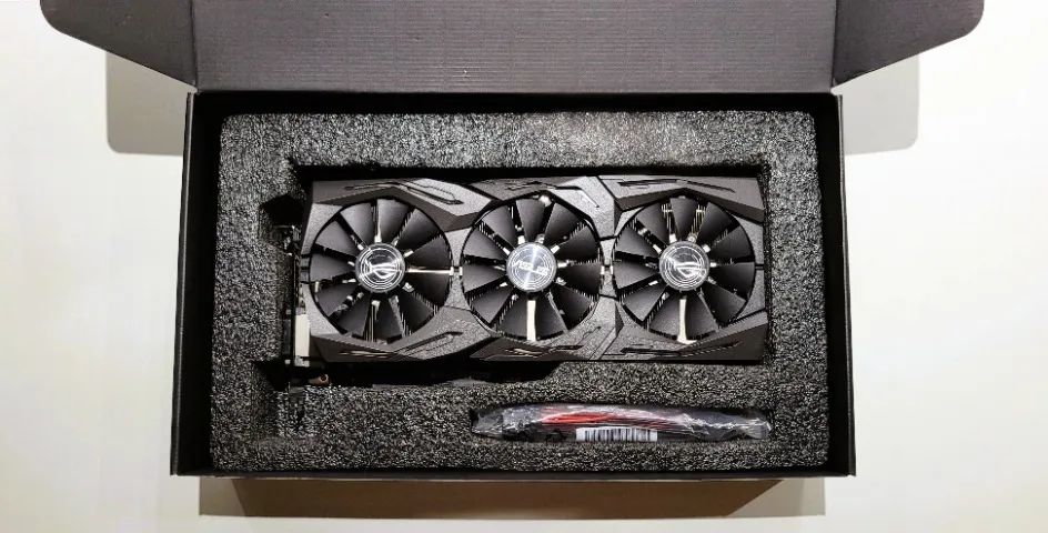 Radeon RX Vega 56 ASUS ROG Strix Gaming OC - Foto 4