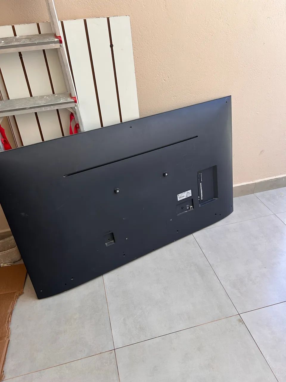 TV LCD LG 60 polegadas com tela quebrada para retirada de placa. - Foto 2