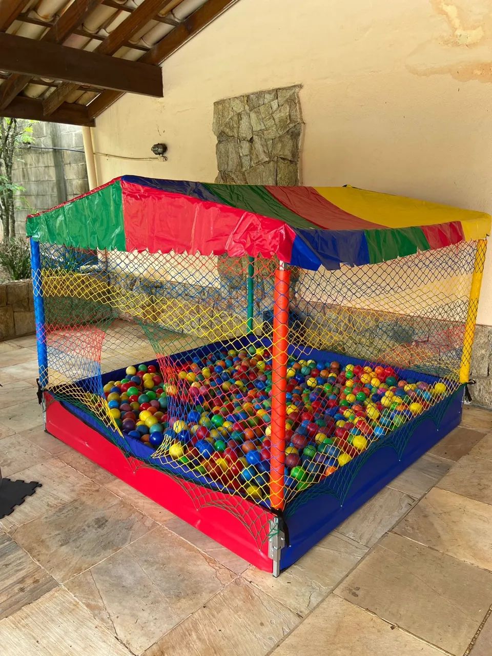 Casinha de bolinhas 
