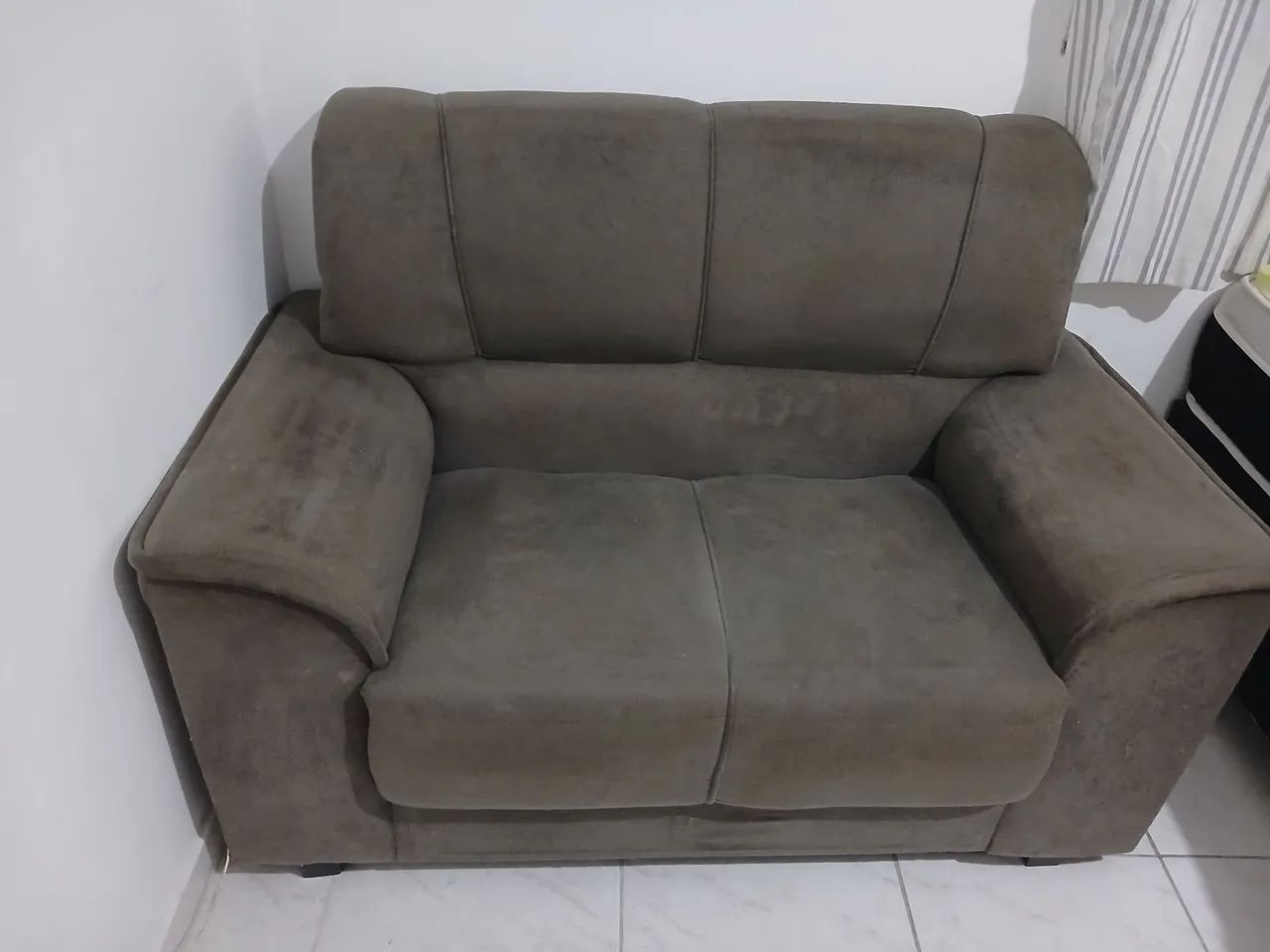 Sofá 2 lugares - Foto 2