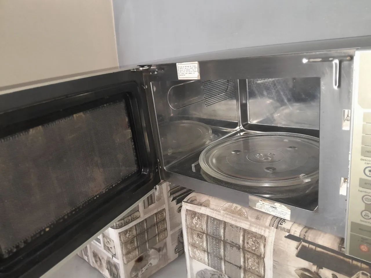 Microondas Brastemp espelhado  - Foto 4