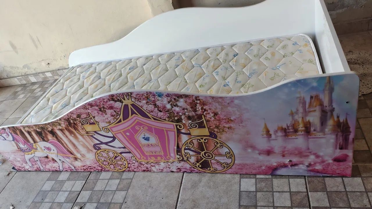 Cama carruagem infantil com colchão  - Foto 5