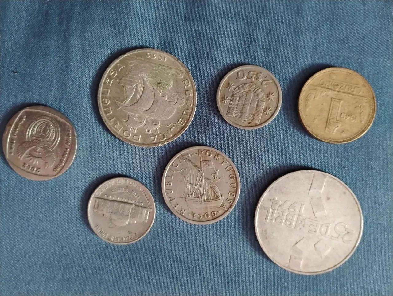 Moedas antigas de prata 