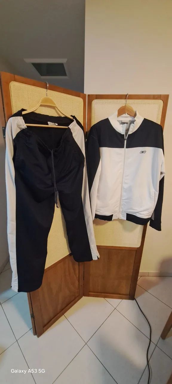 Agasalho Reebok