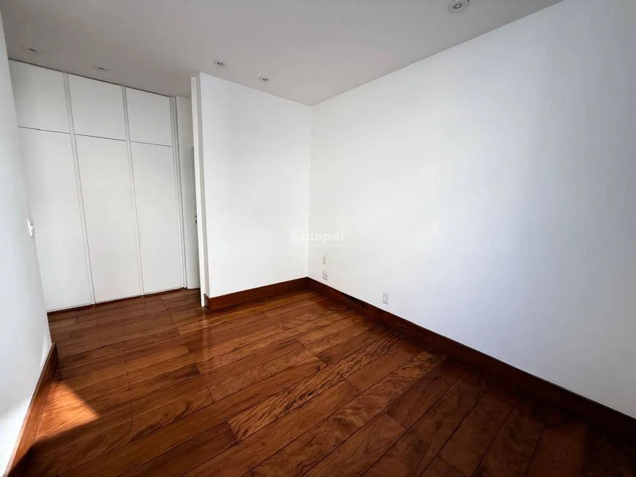 Cobertura Duplex de Alto Padrão na Savassi | 275m², 4 Quartos e Área de Lazer Privativa - Foto 12