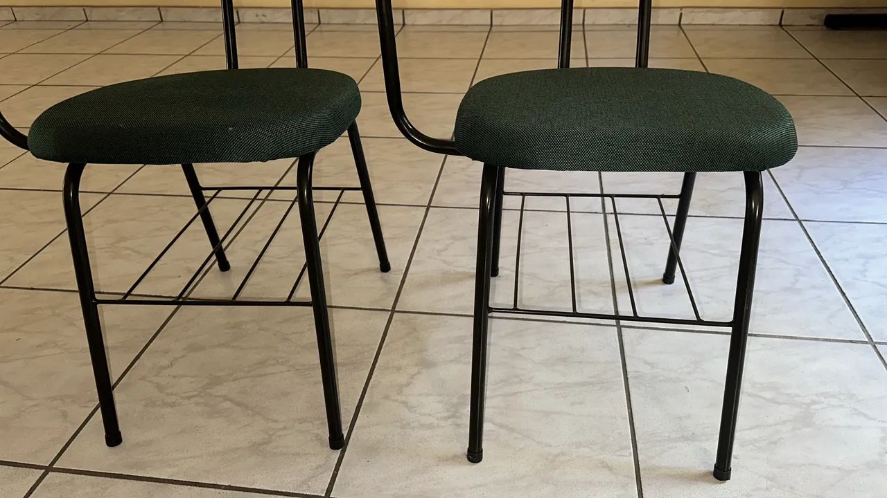 Cadeiras universitárias R$ 60,00 cada - Foto 5