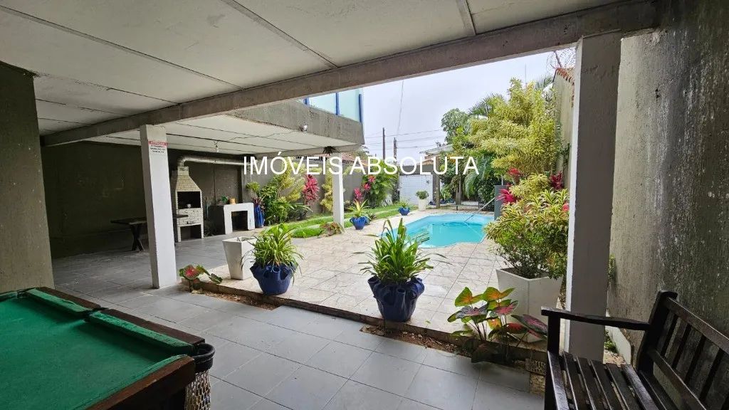 Casa com muito espaço e localização excelente - Foto 4