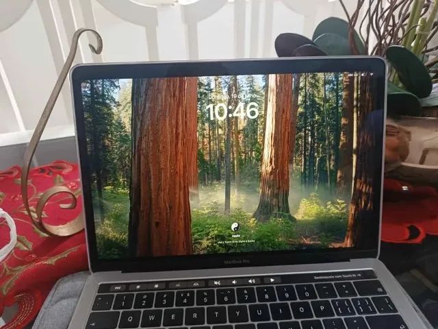 Mac Book Pro 13" 2018 - 275 ciclos com touch bar - Foto 4