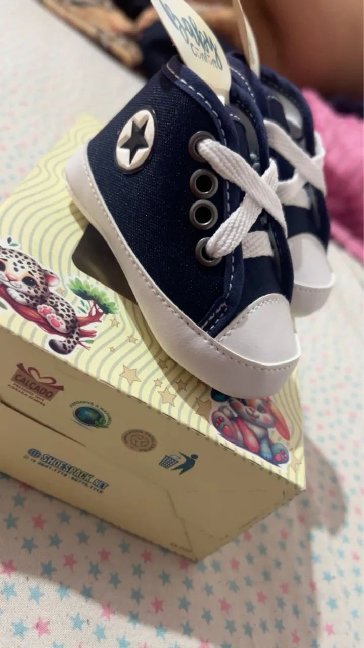 Sapato para bebê e brinquedos  - Foto 2