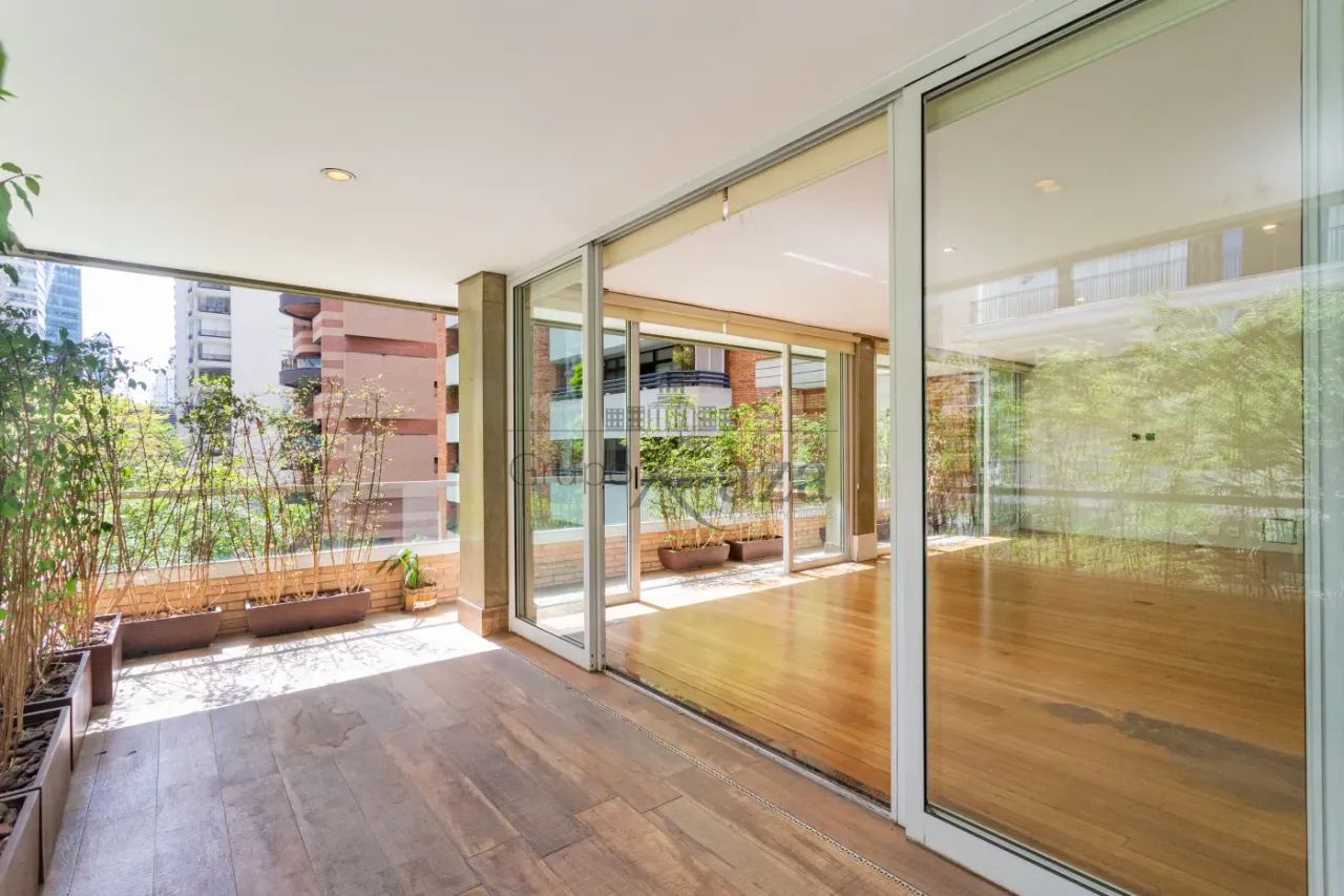 Apartamento - Itaim Bibi - 2 Dormitórios - 240m². - Foto 8