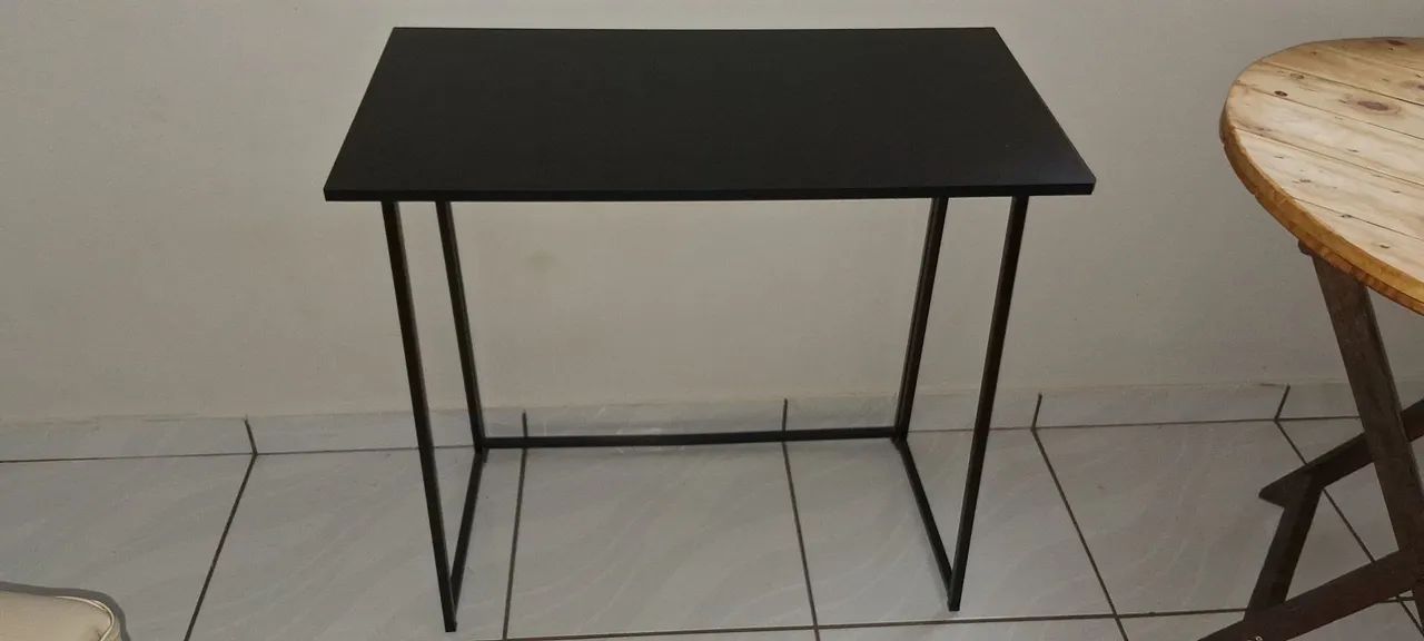 Mesa de estudos retrátil 
