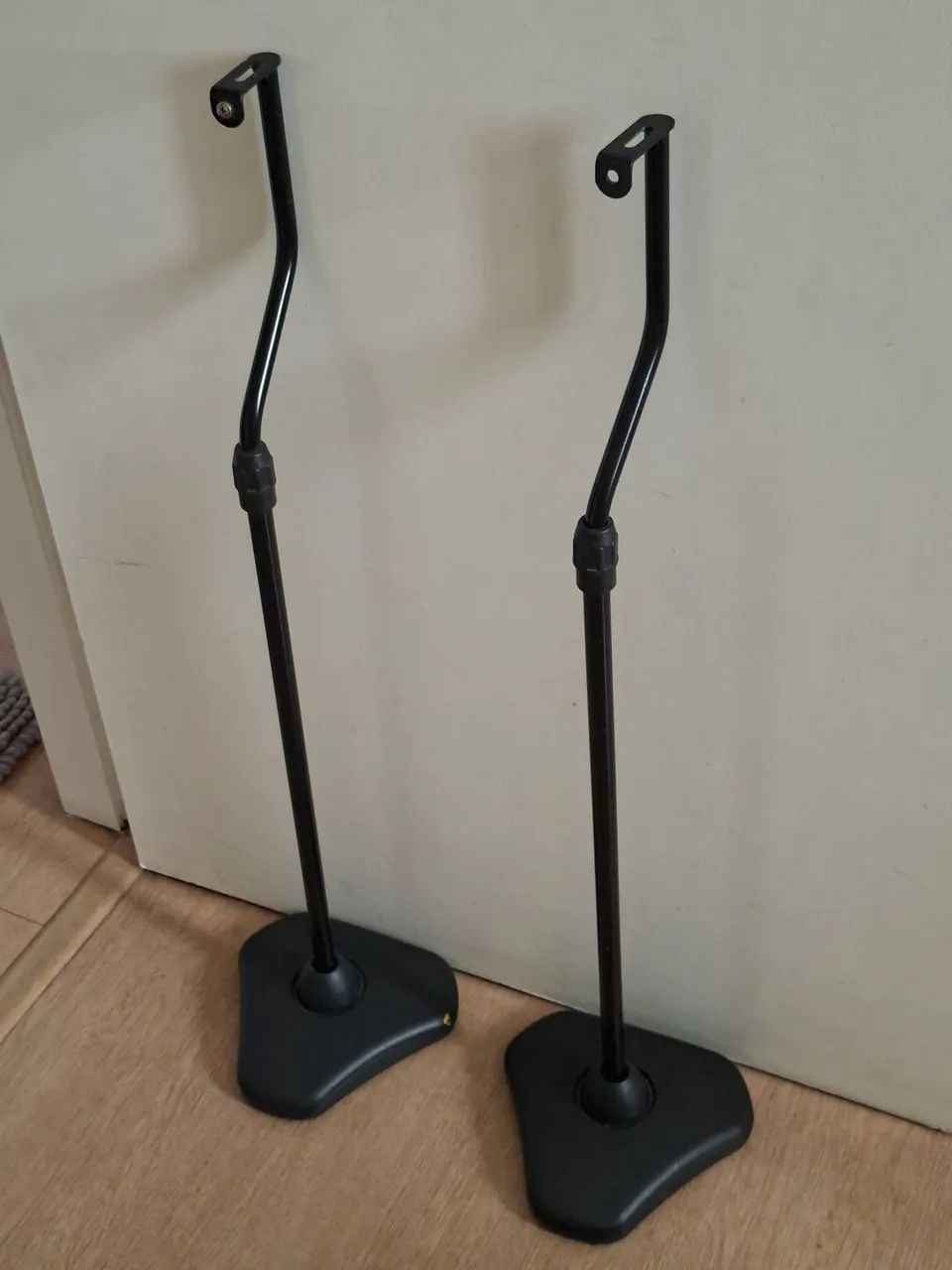 PAR DE PEDESTAL PARA CAIXAS DE HOME THEATER BASE TRIANGULAR - Foto 5