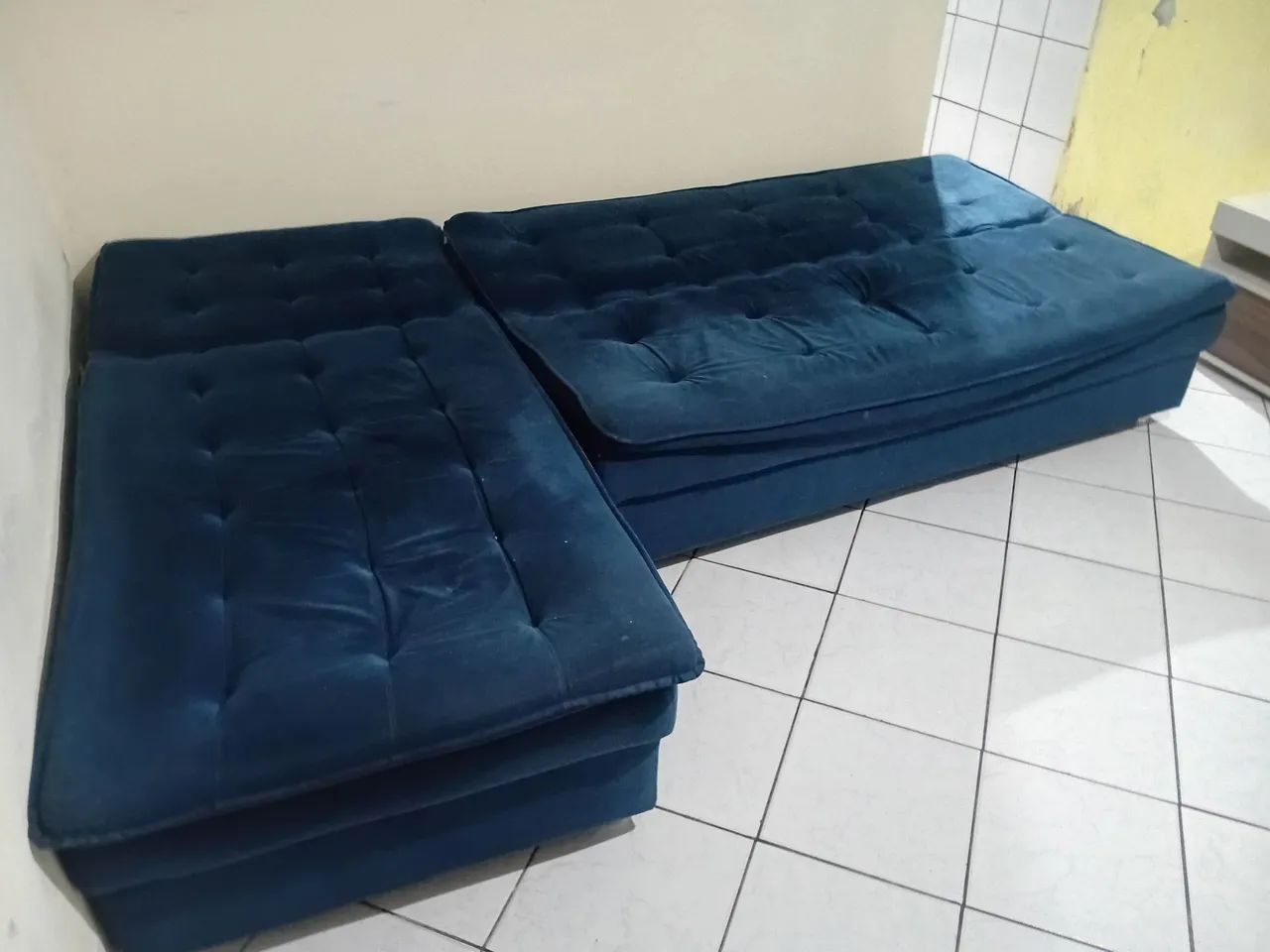 Sofá cama retratil azul  - Foto 4