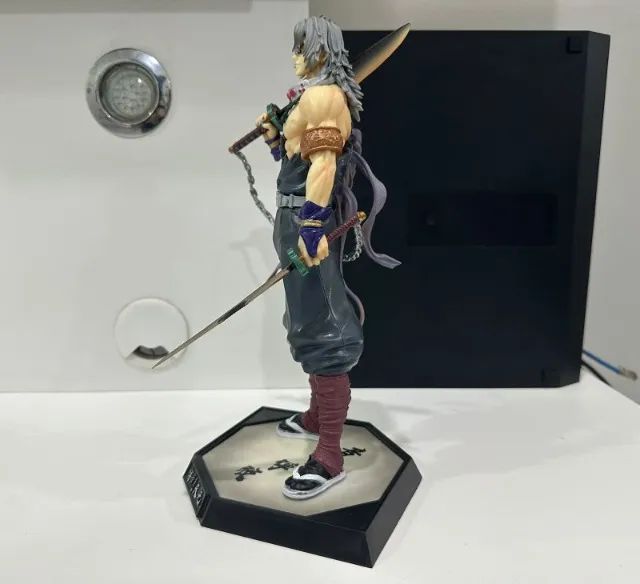 Figure Uzui Demon Slayer 30cm x 20cm - Foto 2