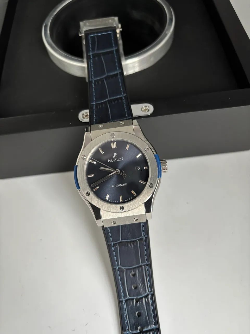 Relógio Hublot Classic Fusion Automático - Elegância e Exclusividade