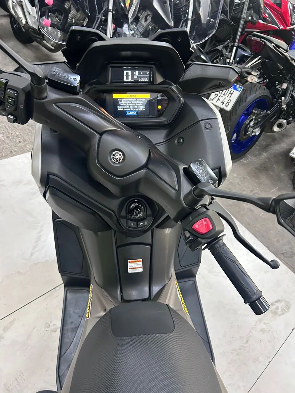 YAMAHA XMAX 250 CONNECTED ABS - Foto 5