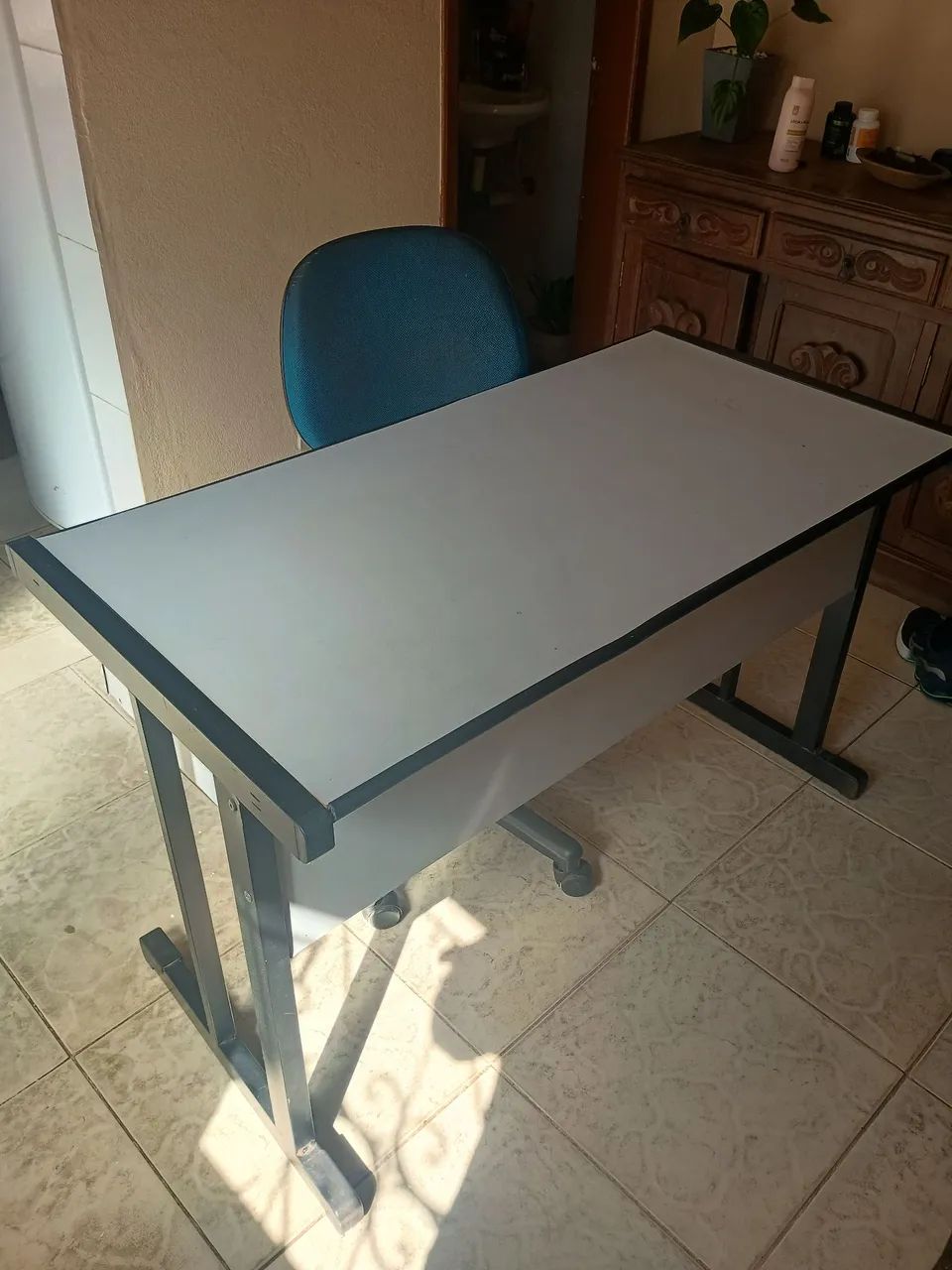 Mesa e cadeira escritório  - Foto 4