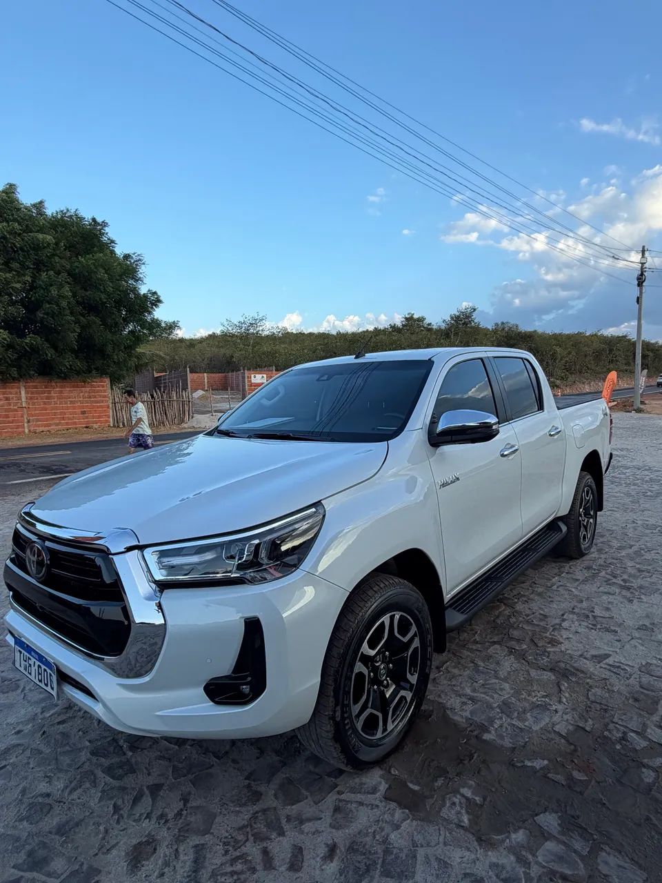 Toyota Hilux Hilux CD SRX Plus 4x4 2.8 TDI Die. Aut. 2025