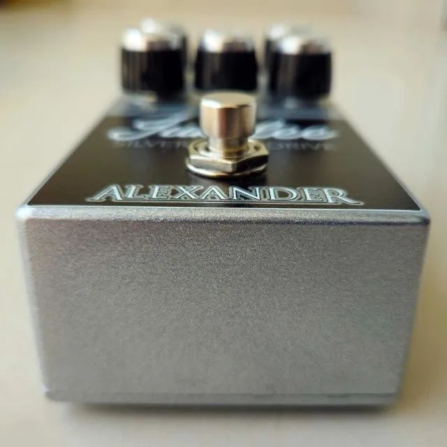 Pedal Alexander Jubilee Silver Overdrive - Instrumentos musicais